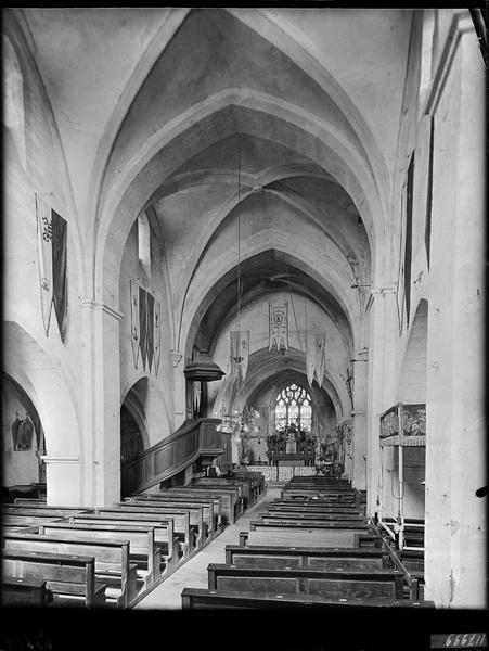 Intérieur de la nef vue vers le choeur