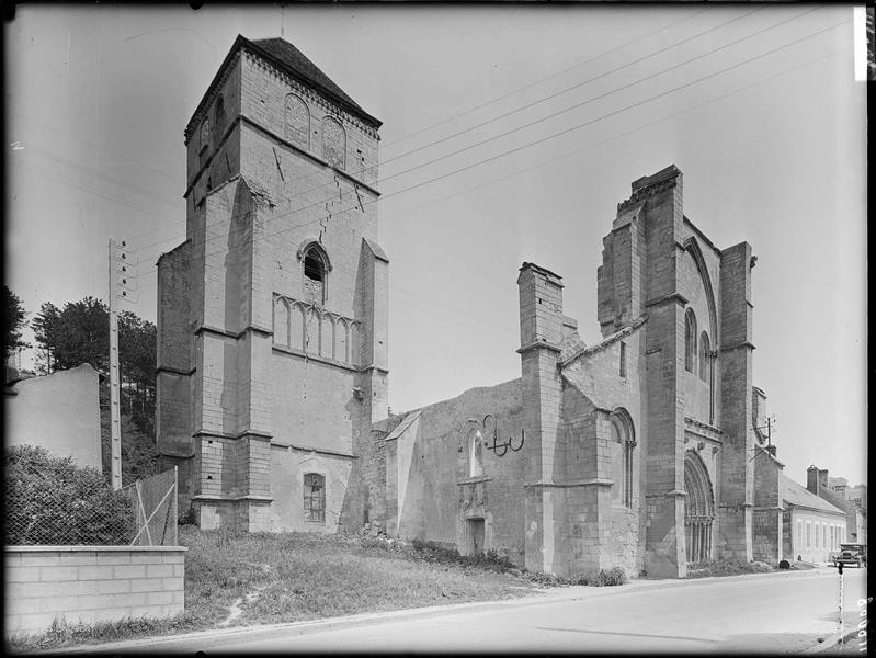 Clocher et façade ouest