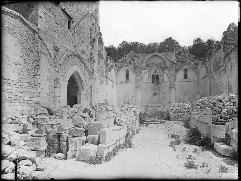 Intérieur de la nef vue vers le choeur