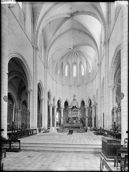 Intérieur du choeur