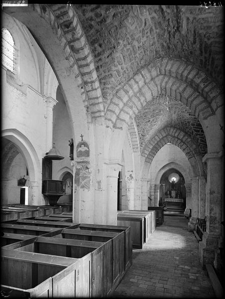 Intérieur du bas-côté sud