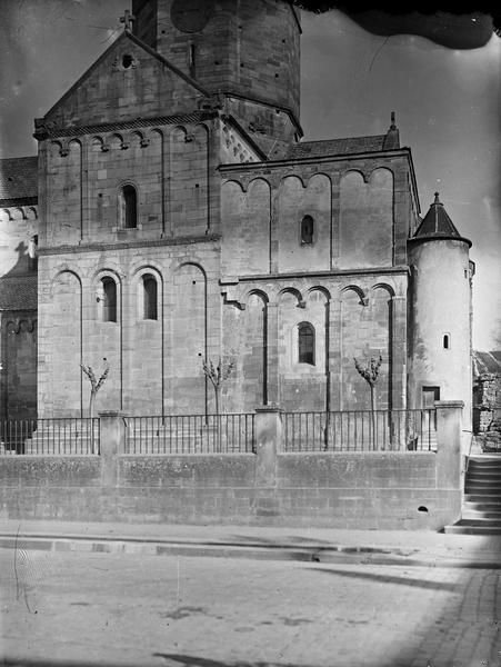 Façade sud, transept et chevet