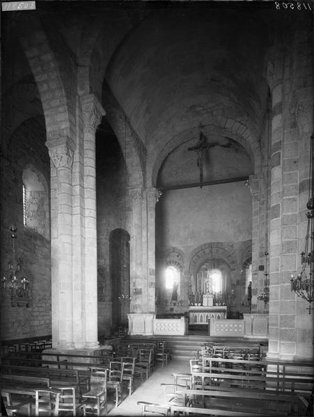 Intérieur de la nef et du choeur