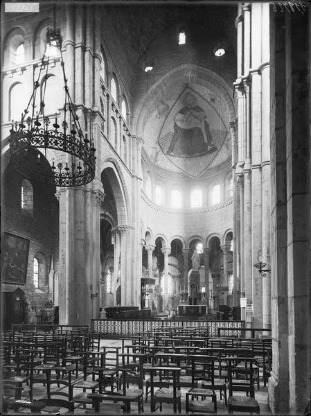 Intérieur du choeur