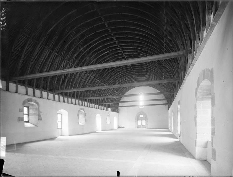 Fouille de Cluny, farinier, intérieur