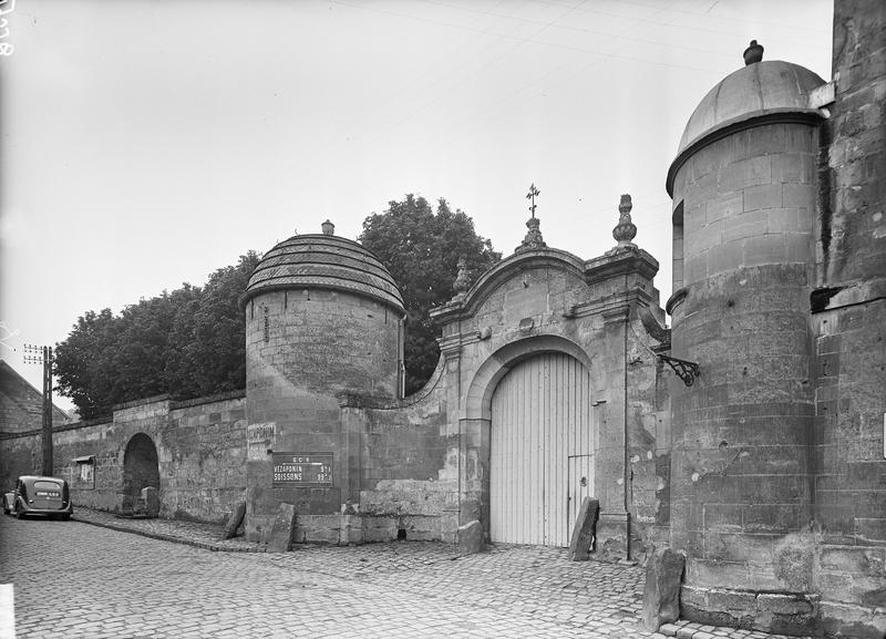 Porte monumentale