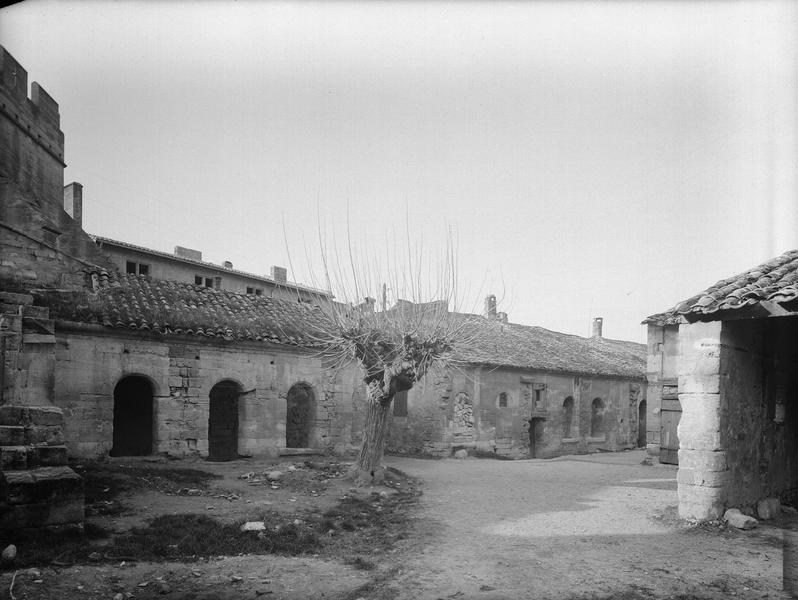 Cloître du cimetière