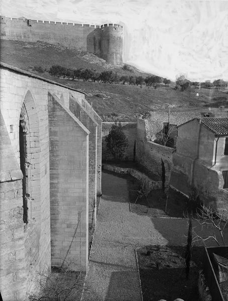 Contrefort de l'église et fort Saint-André