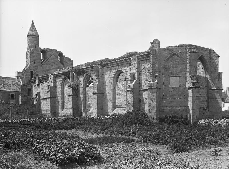 Ruines de l'église de Kérity, ou église Sainte-Thumette