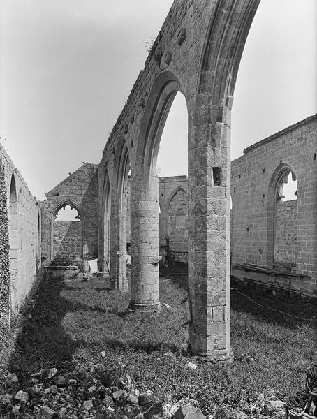 Intérieur du bas-côté nord