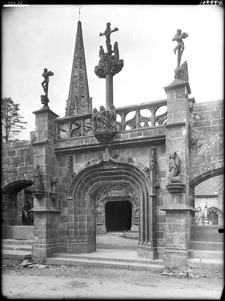 Porte du cimetière