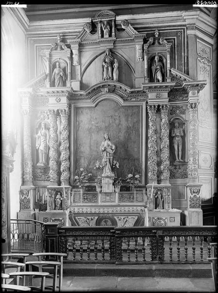 Retable de la chapelle latérale