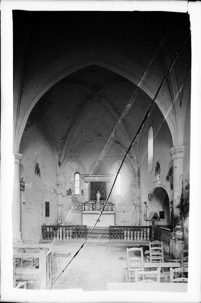 Intérieur de la chapelle vers l'est