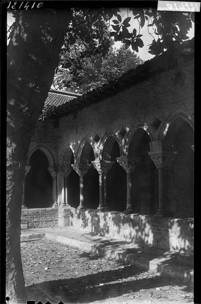 Cloître