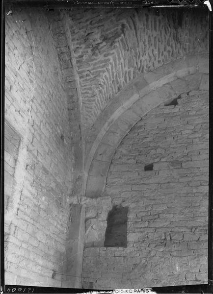 Fouille de Cluny, départ d'une voûte d'arête du transept