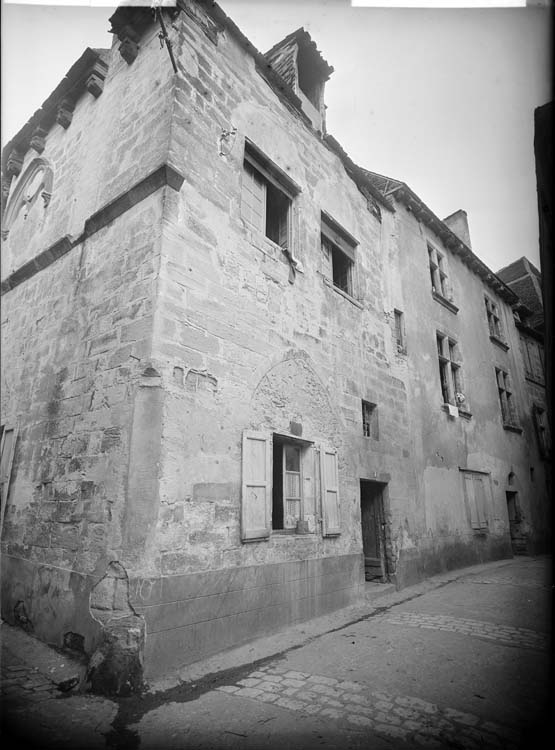 Angle des façades sur la rue