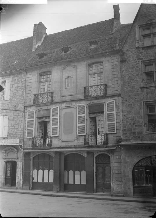 Façade sur la rue