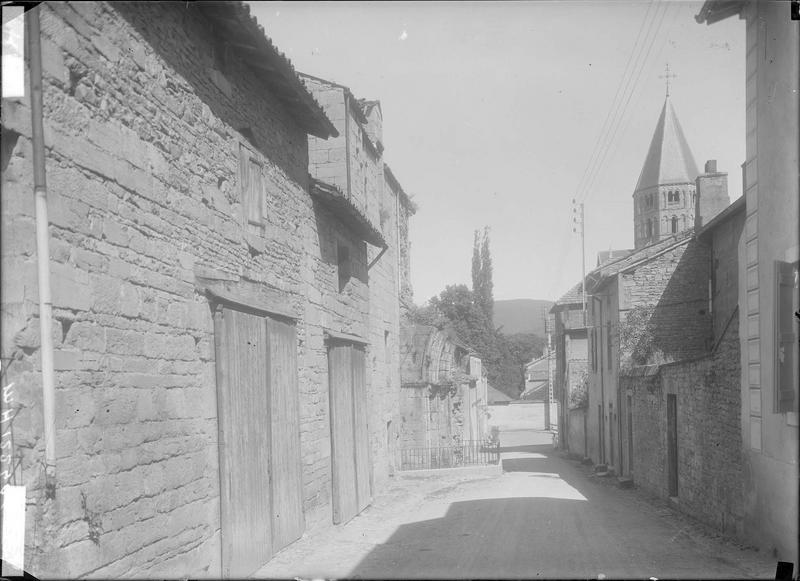 Fouille de Cluny, tour du narthex