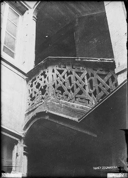 Rampe d'escalier