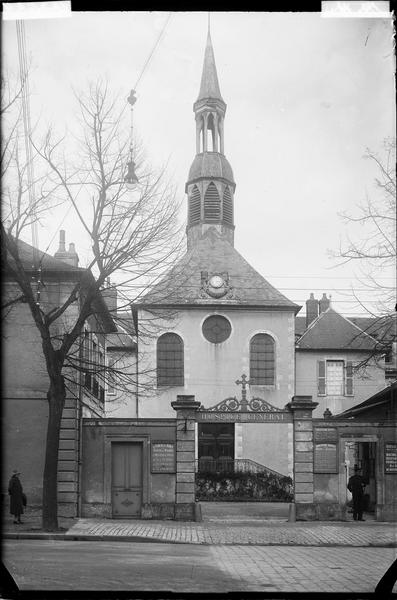 Façade de la chapelle