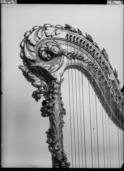 Harpe de Marie-Antoinette, détail