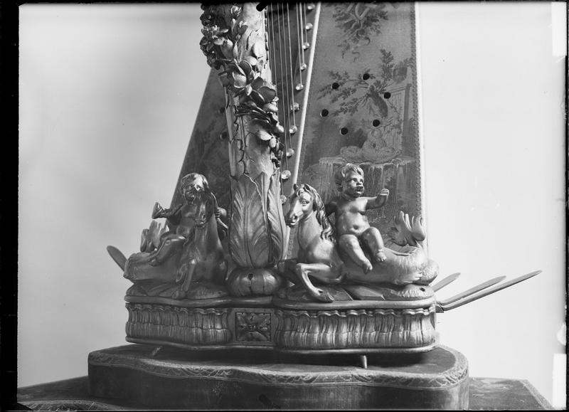 Harpe de Marie-Antoinette, détail