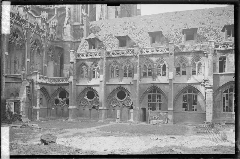 Cour de l'abbaye