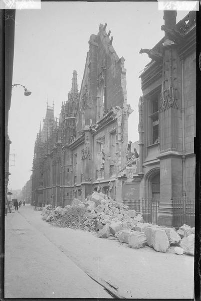 Façade donnant sur la rue Saint-Lô