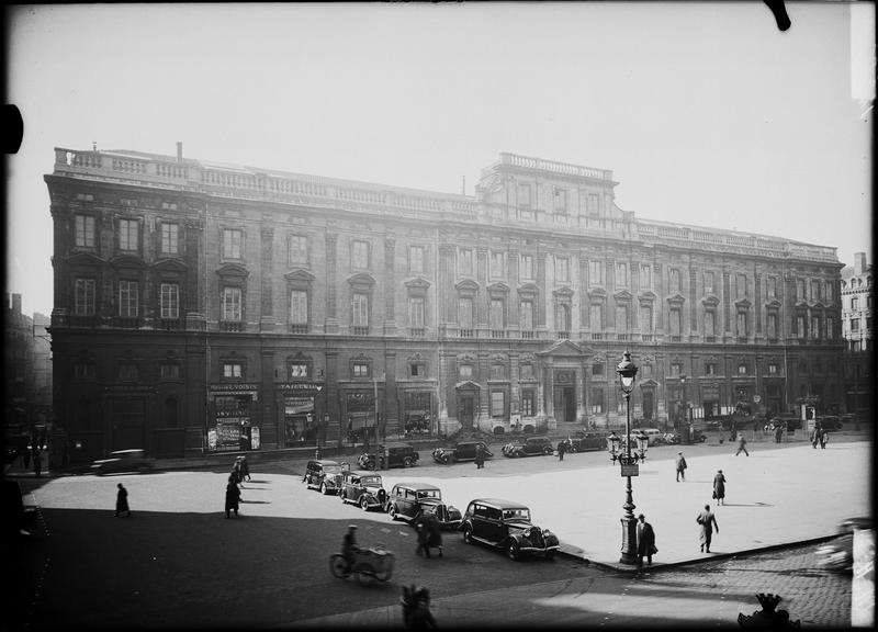 Vue d'ensemble de la façade sur la place des Terreaux