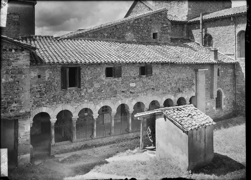 Cloître