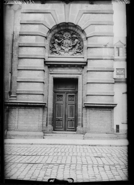 Porte du clocher