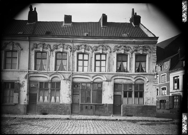 Façades sur la rue