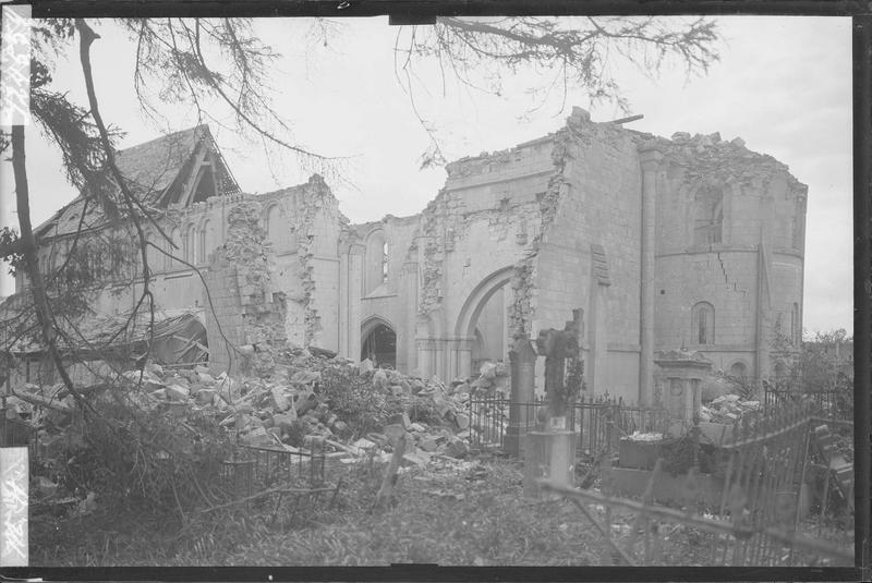 Façades est et nord après le bombardement de 1944