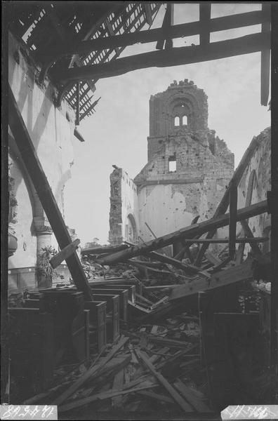 Nef vue vers l'ouest après le bombardement de 1944