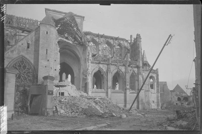 Façade sud après le bombardement de 1944