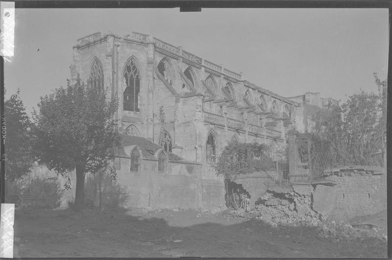 Façades est et sud après le bombardement de 1944