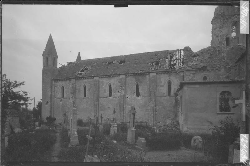 Façade nord et nef après le bombardement de 1944