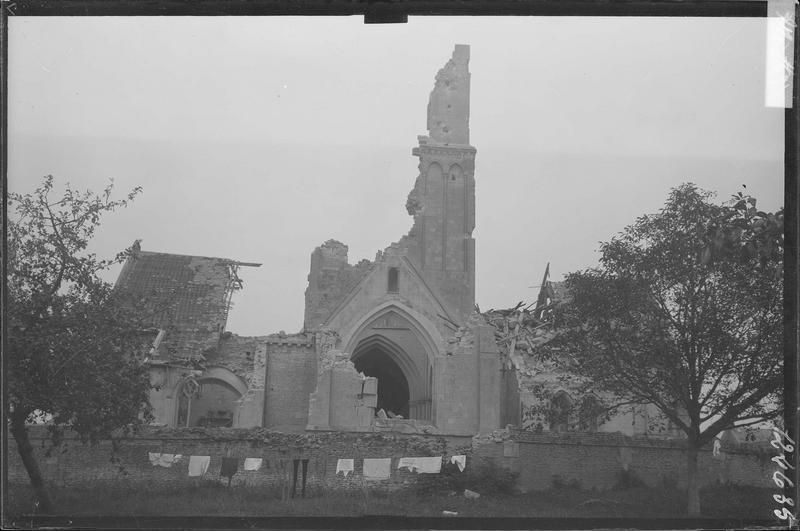 Façade est après le bombardement de 1944