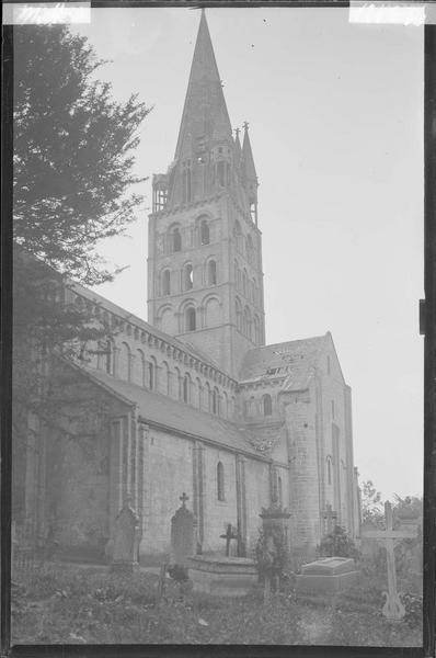 Façade nord vue du nord-ouest après le bombardement de 1944