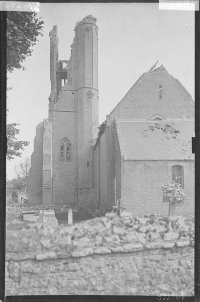 Clocher, côté est après le bombardement de 1944