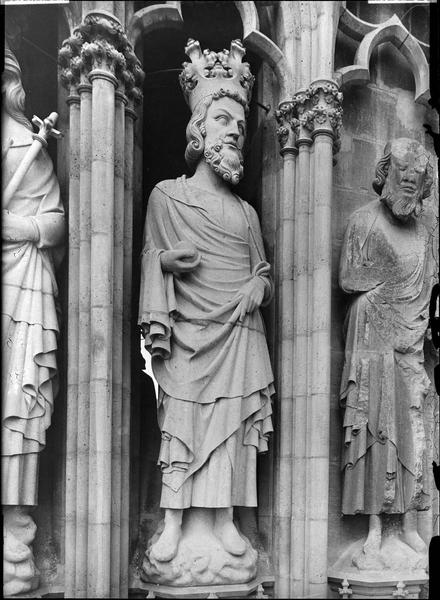 Statue no 41 de la galerie des rois, façade ouest