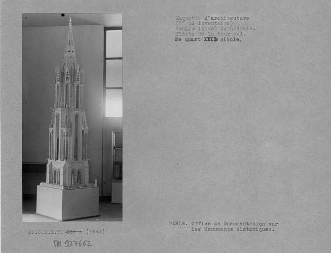 Maquette de la flèche de la Tour sud