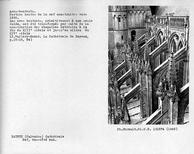 Arc-boutant. Arcs-boutants du côté sud de la nef