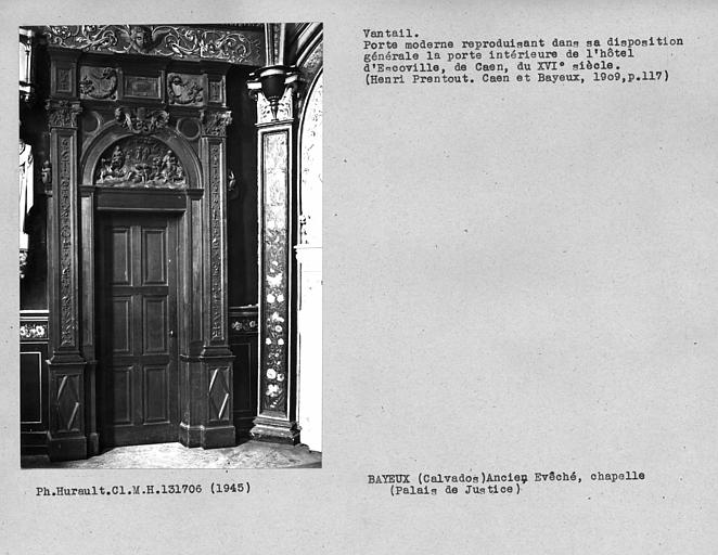 Décor intérieur de la chapelle, vantaux de porte