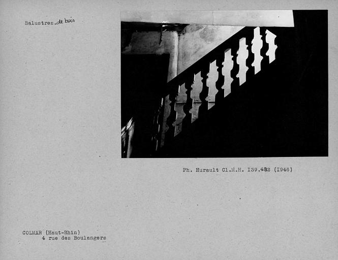 Balustres de bois de l'escalier