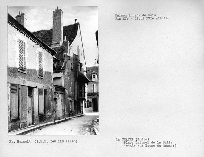 Façade à pans de bois à l'angle de la rue Basse du Moulet