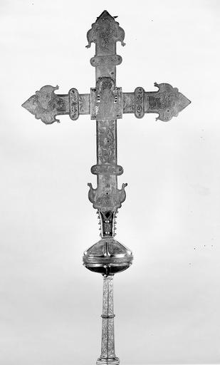 Croix processionnelle en cuivre émaillé, envers, France, n°73