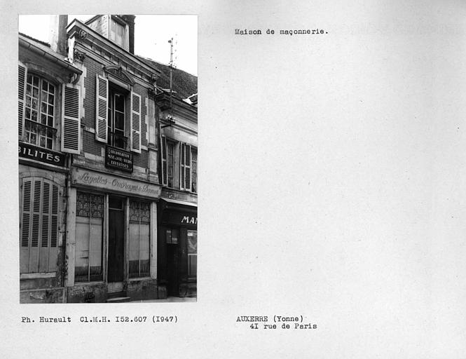 Maison en brique et pierre