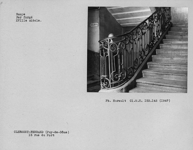 Départ de l'escalier, rampe ne fer forgé