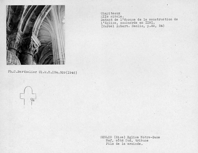 Chapiteau de la pile de la croisée, tribune du côté sud de la nef